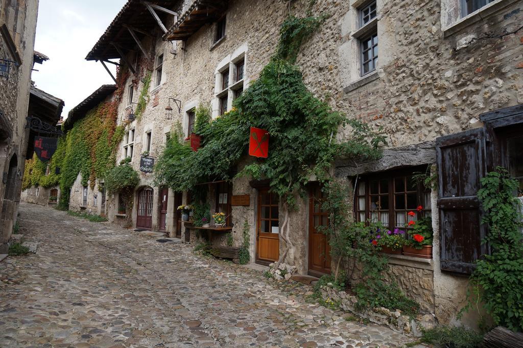 Hotel Logis Le Petit Casset