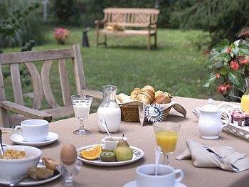 Hotel Logis Le Petit Casset