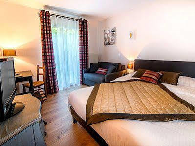 Logis Le Petit Casset 3* La Boisse