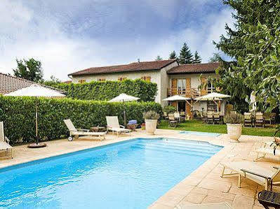Logis Le Petit Casset Hotel 3*