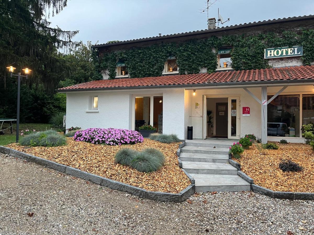 Hotel Logis Le Petit Casset La Boisse