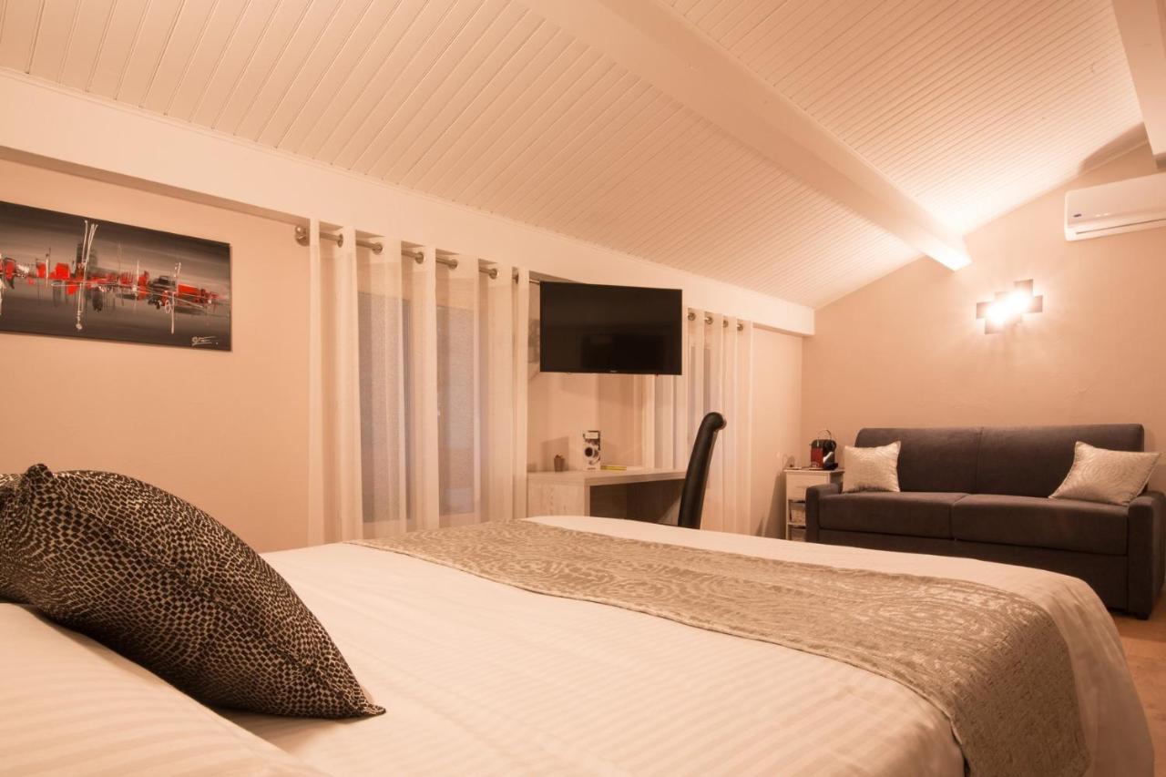 Hotel Logis Le Petit Casset La Boisse